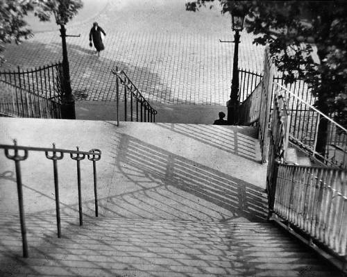 Andre_Kertesz_Stairs_of_Montmartre_Paris_1925_1014_55
